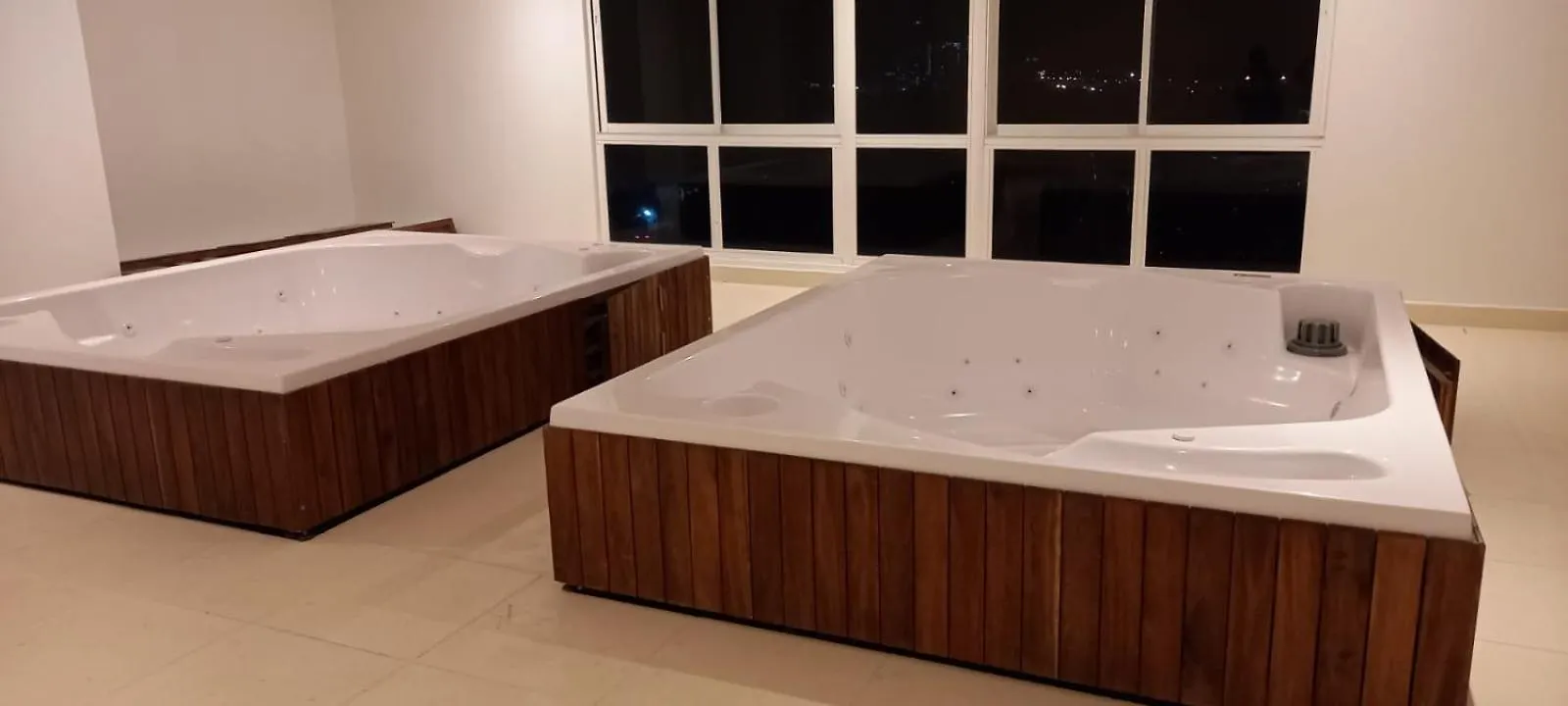 Apartamento Suite En Bello Horizonte A 2 Min De La Playa Σάντα Μάρτα 0*,
