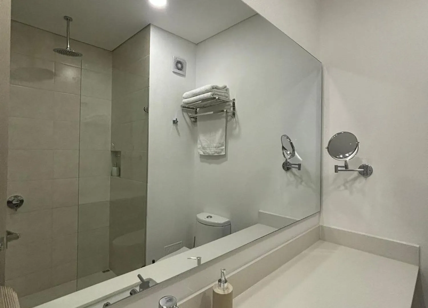 Apartamento Suite En Bello Horizonte A 2 Min De La Playa Σάντα Μάρτα Διαμέρισμα